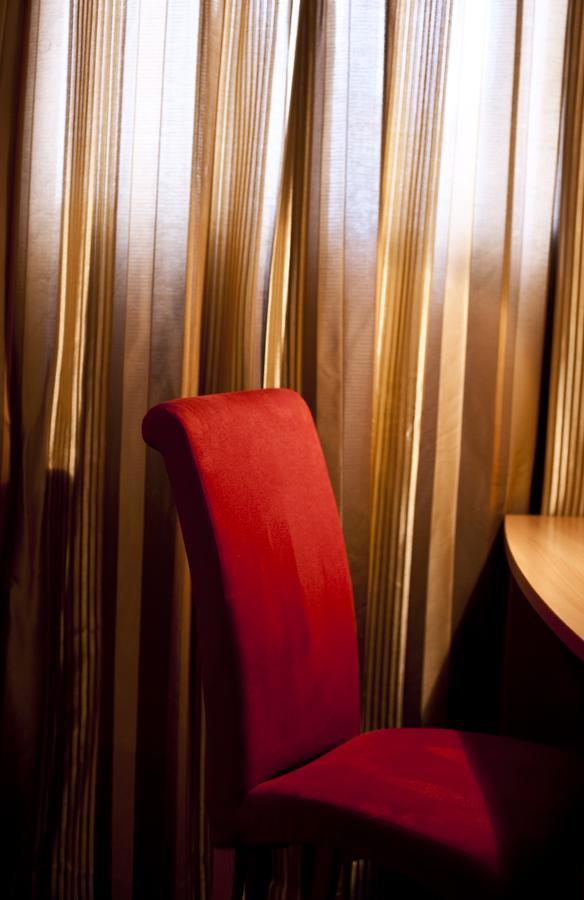 Hotel Geyer Клагенфурте Экстерьер фото