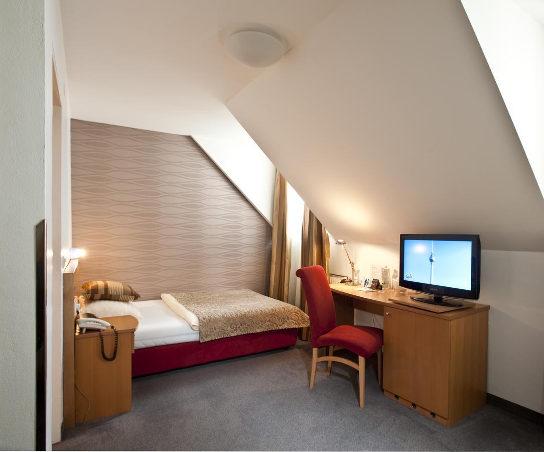 Hotel Geyer Клагенфурте Экстерьер фото