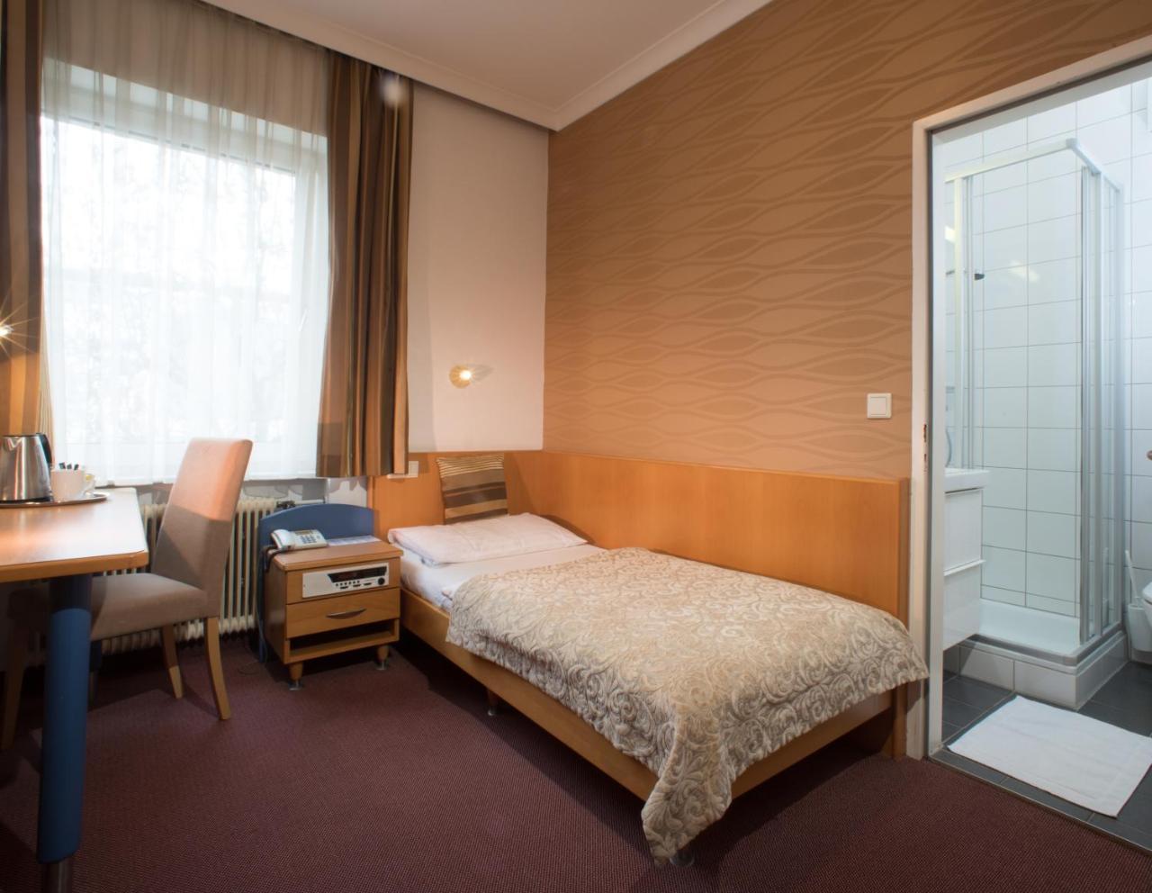Hotel Geyer Клагенфурте Экстерьер фото